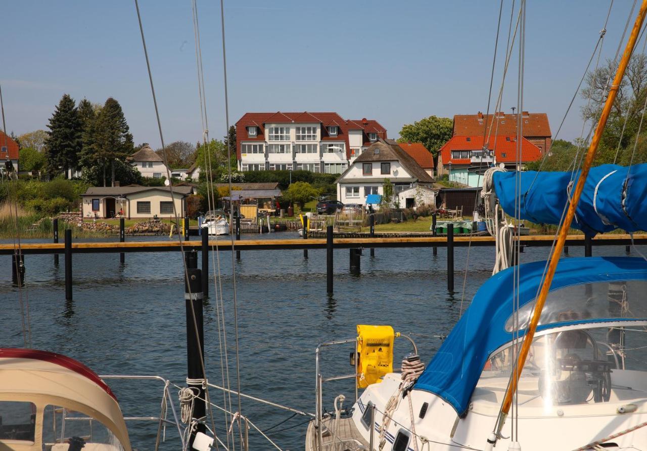 Ferienhaus Südblick am Yachthafen Breege Exterior foto